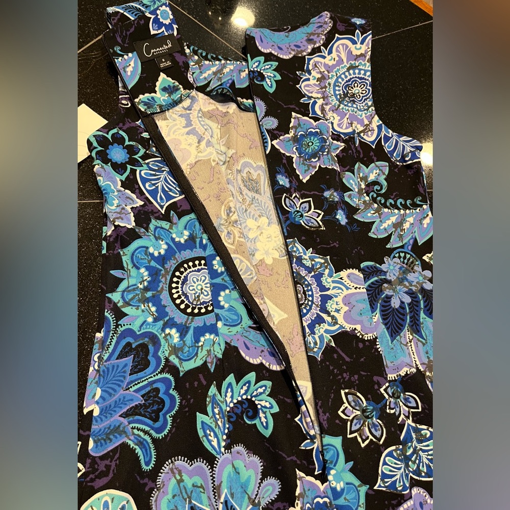 Connected Apparel Dress Black With Blue Floral Zip Back knee Length SZ. 6  NWT - Picture 13 of 13